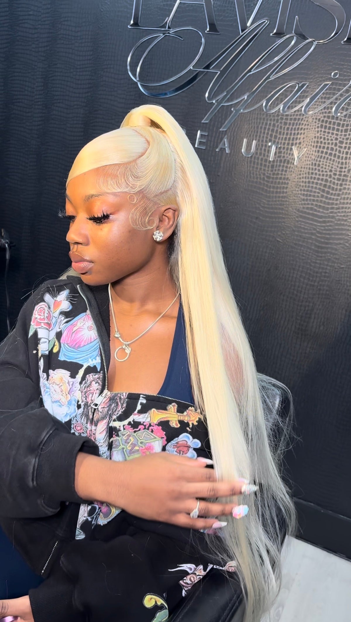 613 SILKY STRAIGHT HD WIGS